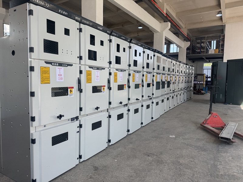 KYN28-12 (กว้าง 550 มม.) สวิตช์เกียร์หุ้มโลหะในร่มแบบถอดได้ KYN28-12 (กว้าง 550 มม.) สวิตช์เกียร์หุ้มโลหะในร่มแบบถอดได้